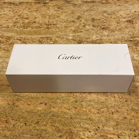 Cartier Genuine Buffalo Horn Eyewear CT0453O-001.Brand new authentic.Buffs